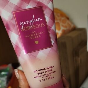 Bath & Body Works Gingham Gorgeous Foaming Sugar Scrub - Pink and White
